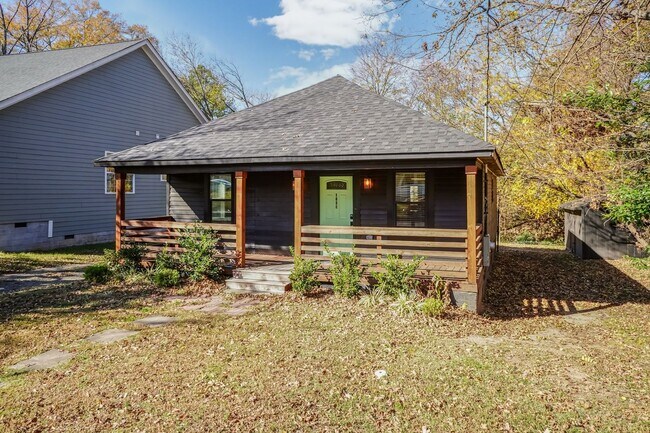 Foto del edificio - Two Bedroom Home