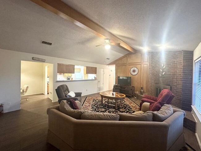 Foto del edificio - Fully Furnished 2 Bed 2 Bath