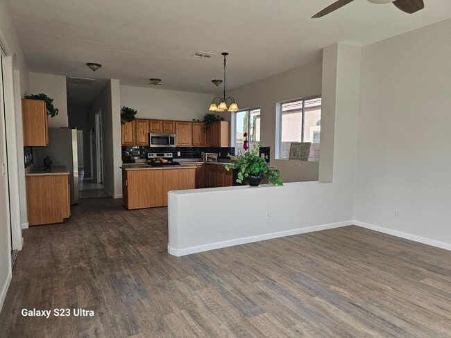 Building Photo - 790 W Cherrywood Dr