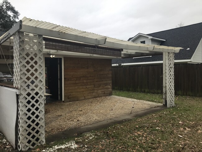 Covered patio - 2108 Sandalwood Pl