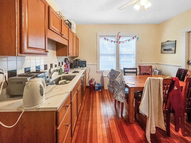 Foto del edificio - 1 Roberts Rd