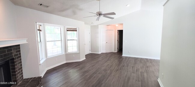 Building Photo - 52 Marsh Dr