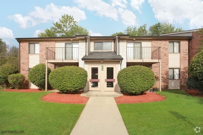 Building Photo - English Village Apartments