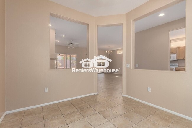 Building Photo - 15813 W Bridgewater Way