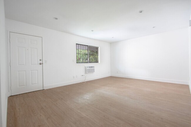 Foto del edificio - 980 White Knoll Dr