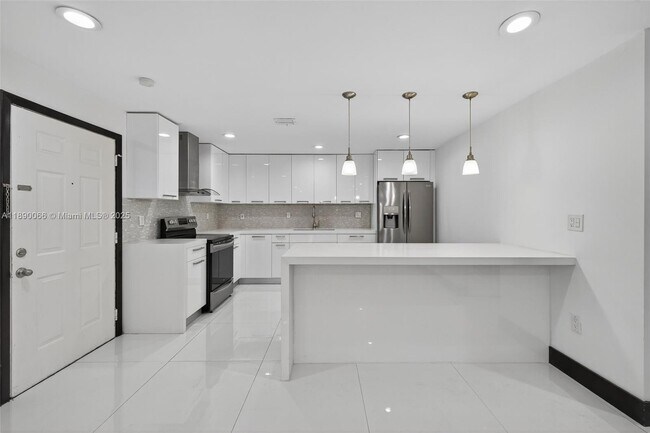 Building Photo - 8851 NW 119th St