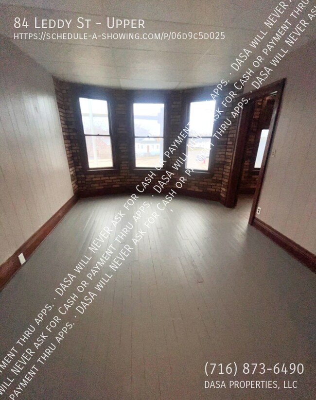 Building Photo - 84 Leddy St