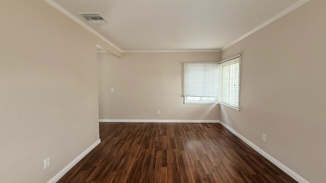 Foto del edificio - 4112 W Victory Blvd