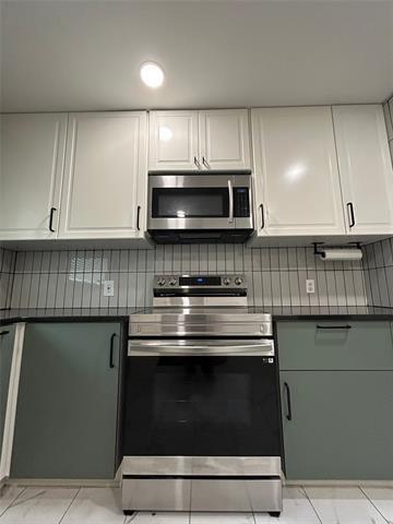 Foto del edificio - 6409 Stardust Dr S