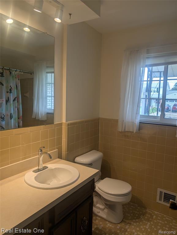 Foto del edificio - 43076 Ryegate St