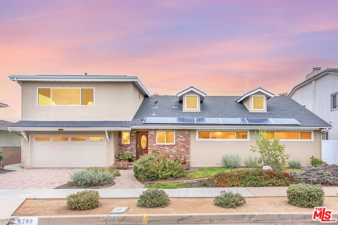 Foto principal - 8208 Delgany Ave