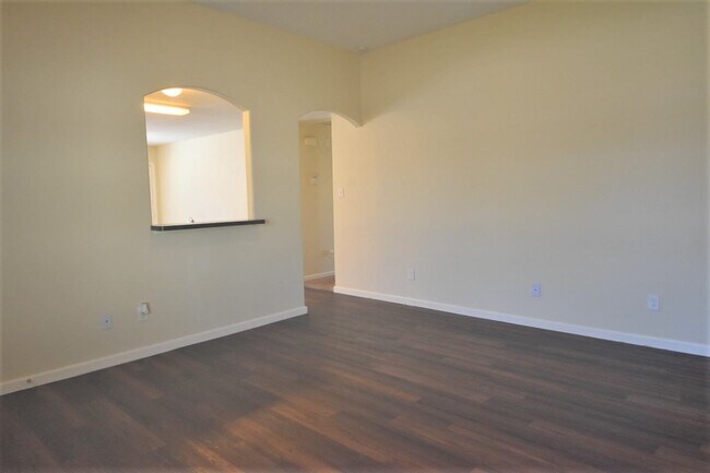 Foto del edificio - 8567 Chaletford Dr
