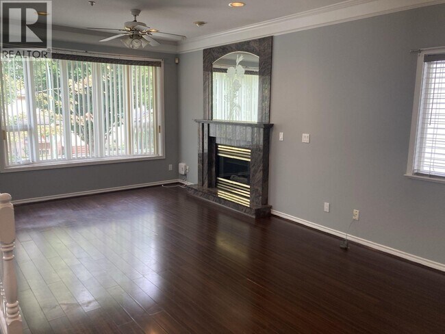 Photo du bâtiment - 2956 E 16th Ave