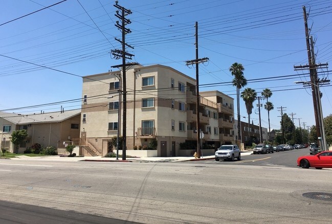 Foto del edificio - 11835 Vanowen St