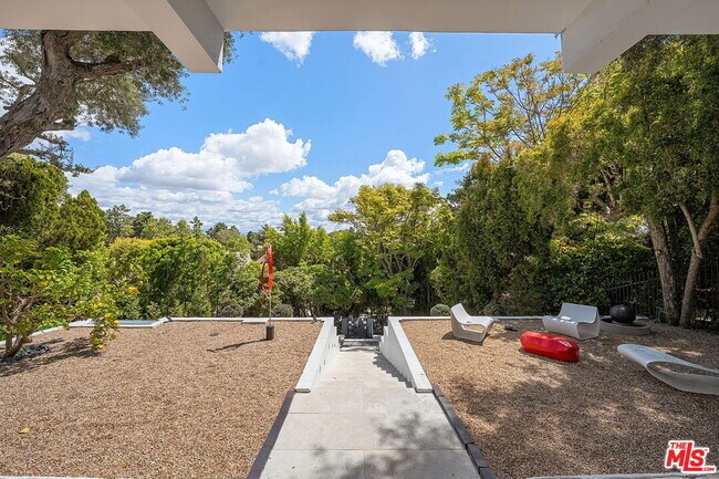 Foto del edificio - 1323 Club View Dr