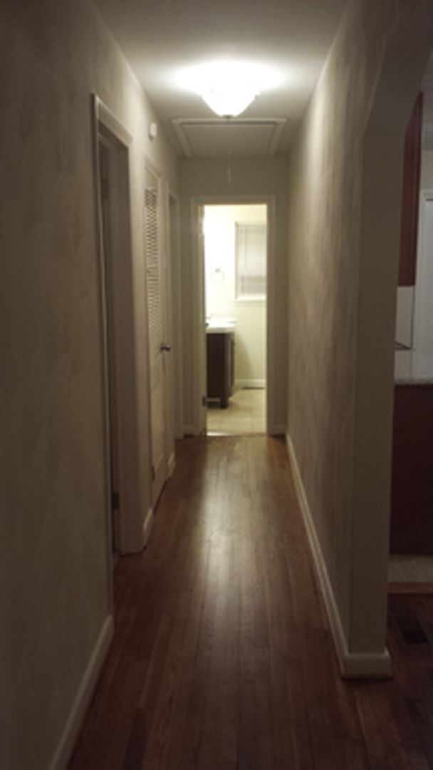 Building Photo - Beautifully Remodeled Home