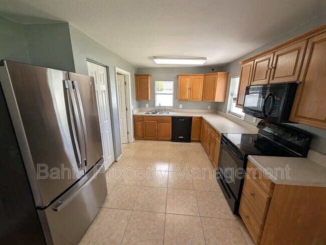 Foto del edificio - 1002 Kirkland Dr