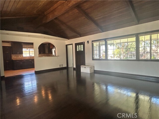 Foto del edificio - 5726 Newlin Ave