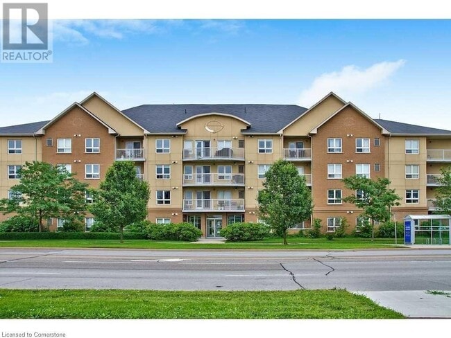 Building Photo - 4450 Fairview St