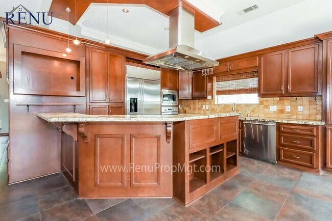 Foto del edificio - Now Available!