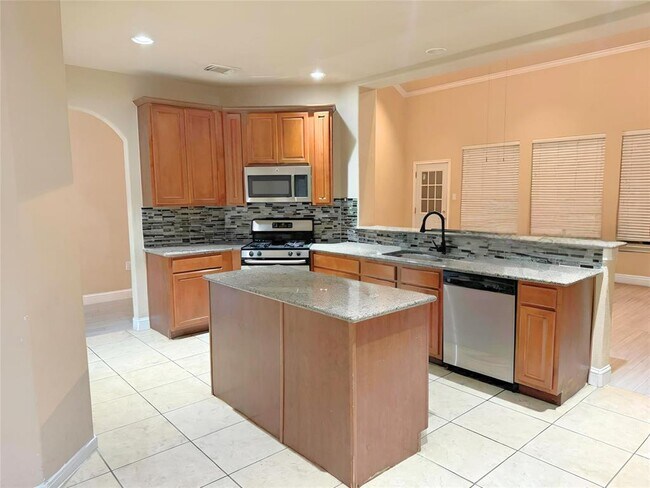 Building Photo - 12327 Carmel Dale Ln