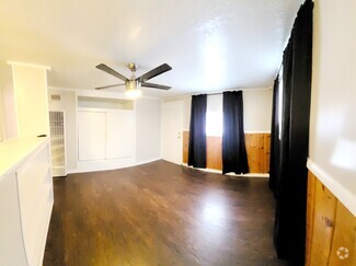 Building Photo - 684 E 400 N