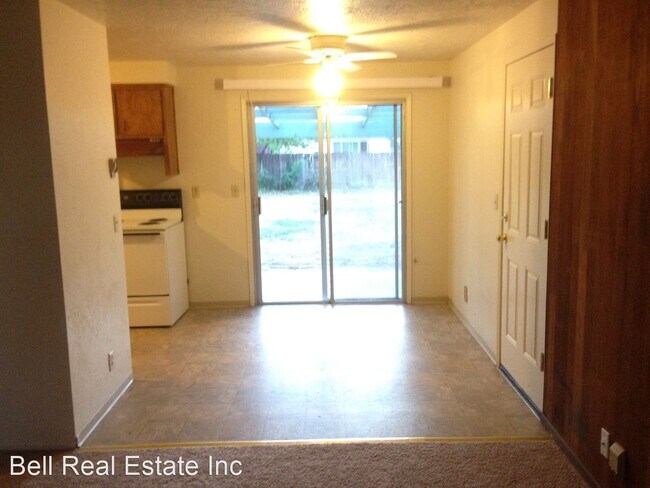 Building Photo - 3 br, 1 bath House - 710 So. 38th Street