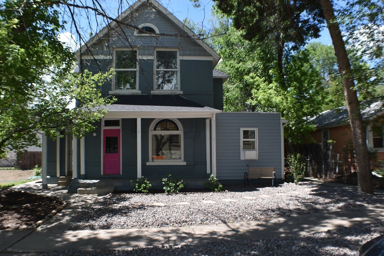 Primary Photo - 305 W 2nd St