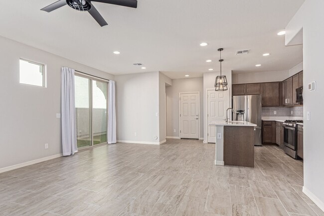 Building Photo - Spacious, Stylish, and Ready for You!
