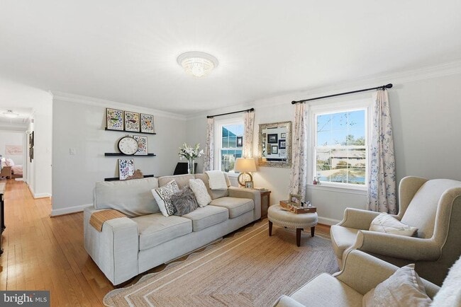 Building Photo - 7001 Arbor Ln