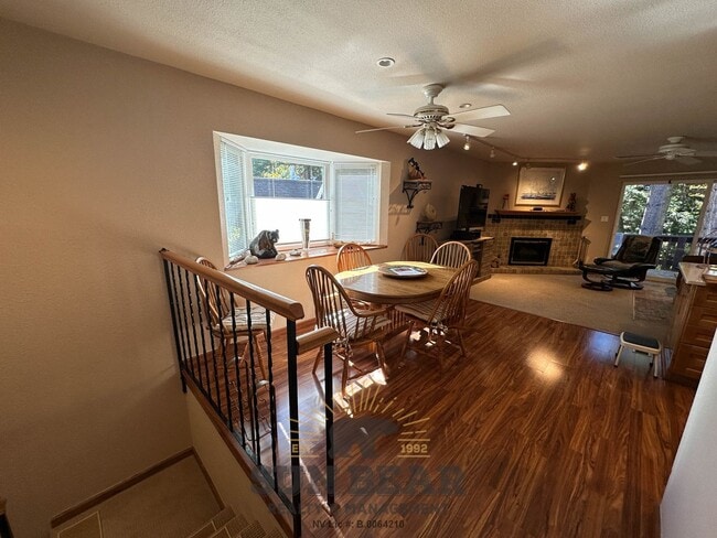 Building Photo - 3 Bedroom, Furnished on Golf Course!