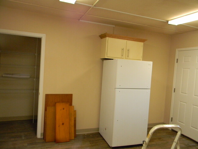 kitchen - 7885 Old Turnpike Rd