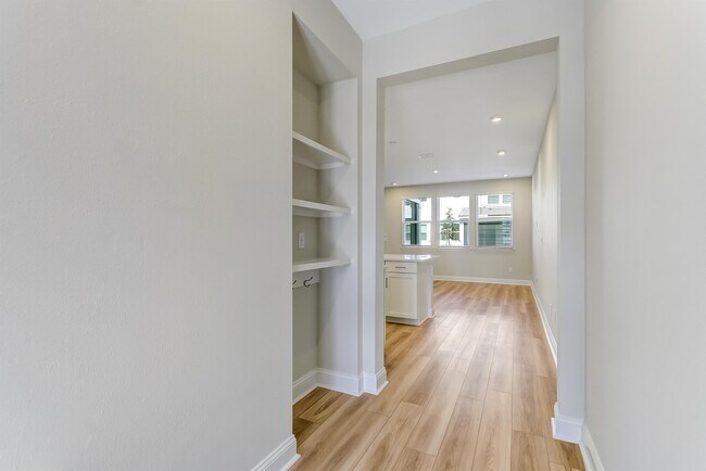 Building Photo - 14167 Pier Ln