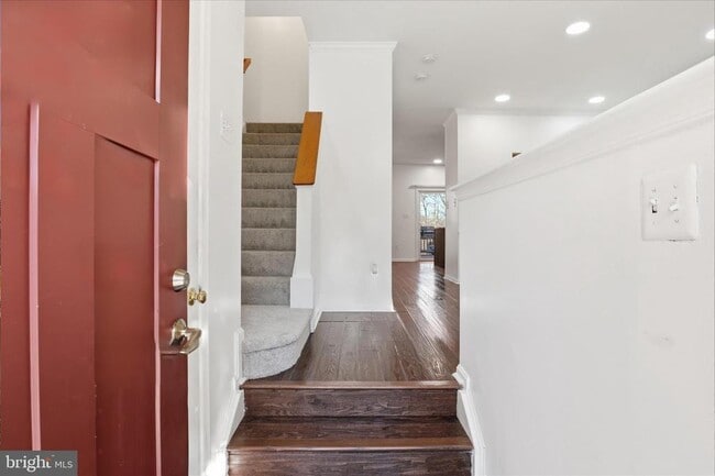 Building Photo - 45580 Grand Central Sq