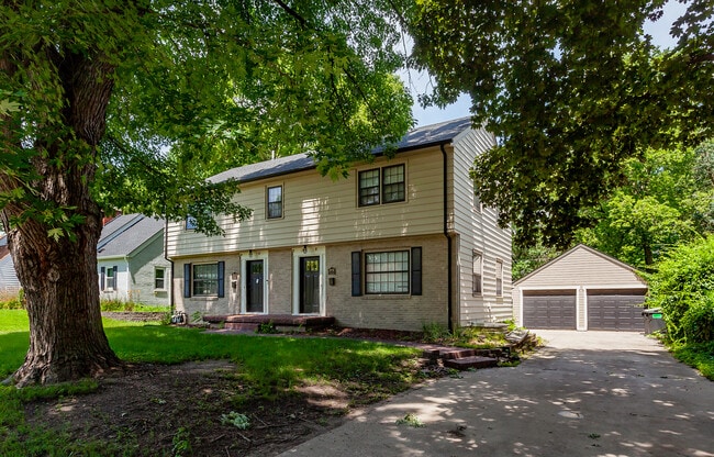 Building Photo - 2033 Friley Rd