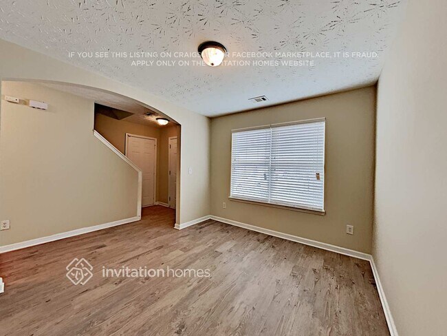 Foto del edificio - 9481 Lakeview Rd