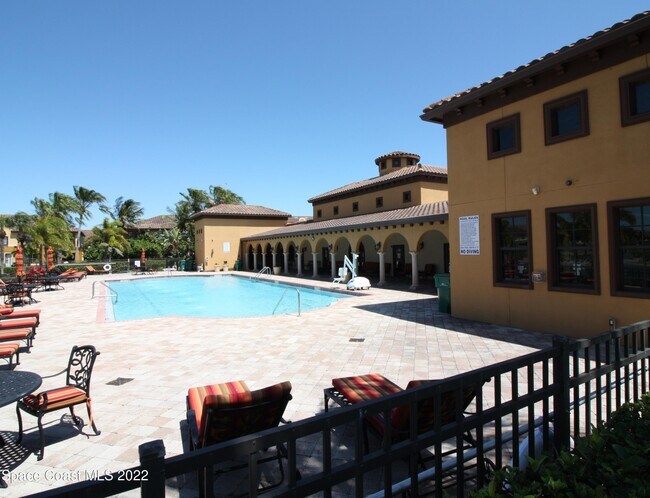 Building Photo - 77 Montecito Dr