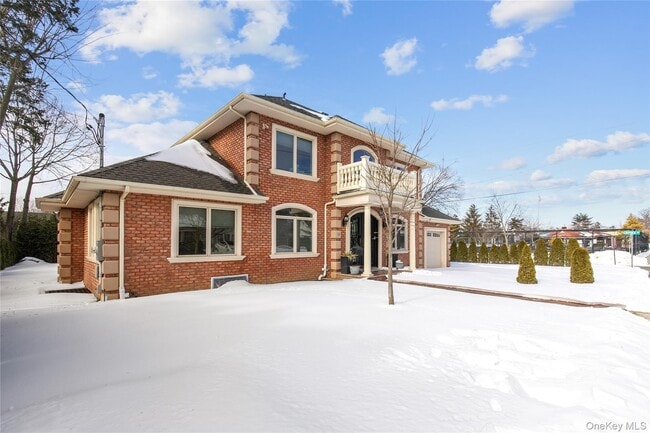 Building Photo - 66 Essex Rd