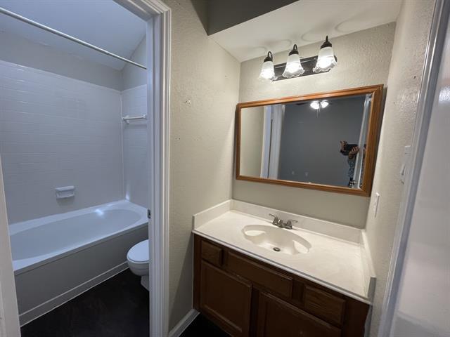 Foto del edificio - 6404 Valleybrooke Ct