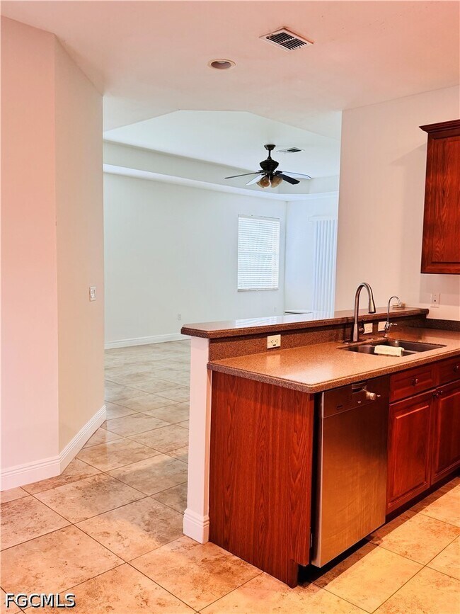 Building Photo - 26527 Robin Way
