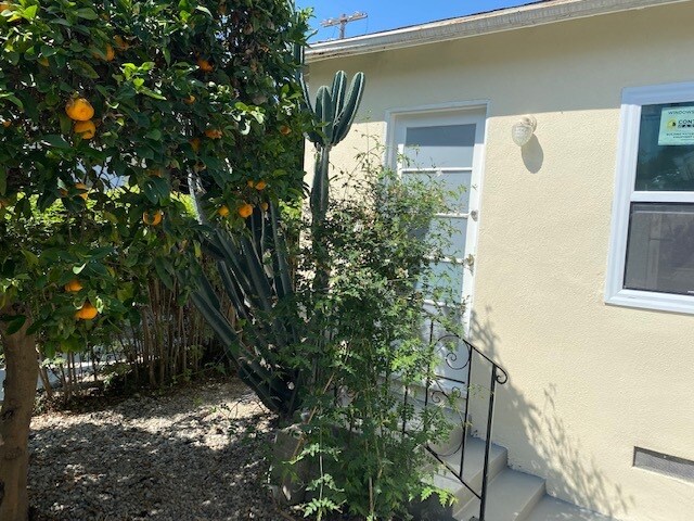 Entrada privada - 2219 Glendon Ave