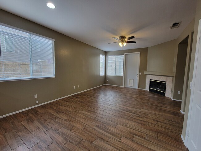 Foto del edificio - 16241 El Dorado Ct