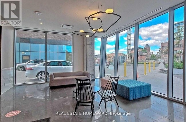 Building Photo - 15 Baseball Pl