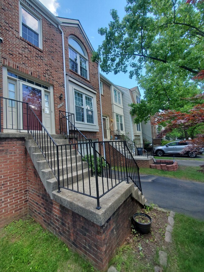 Foto del edificio - 14142 Betsy Ross Ln