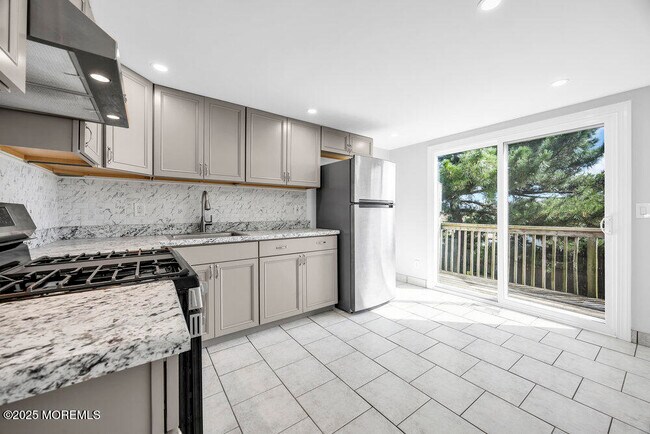 Foto del edificio - 35 Beachway Ave