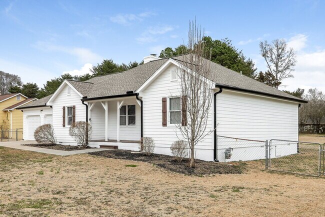Foto del edificio - 60 River Oaks Dr SW