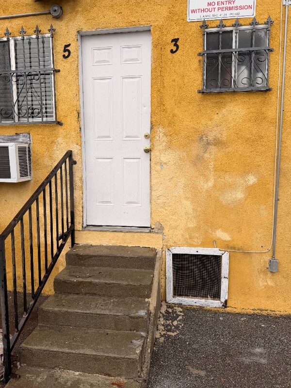 Foto del edificio - 1820 W 11th St