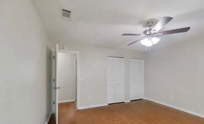 Foto del edificio - 4285 Fay Blvd
