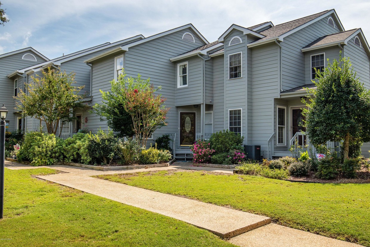 Foto principal - 8707 Plantation Dr