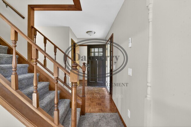 Foto del edificio - 3018 Gleneagle Dr